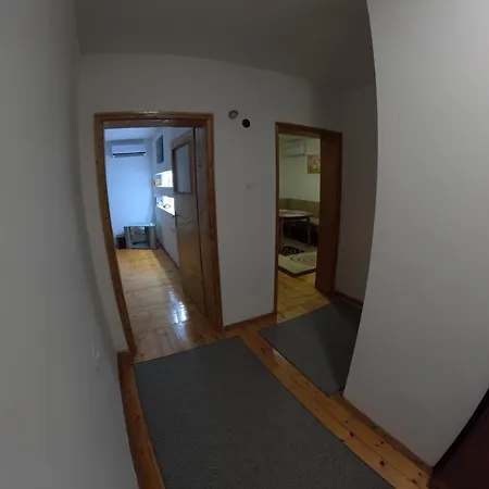 Fortress View Apartment *